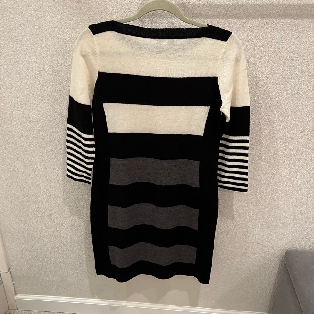 💗SANDRA DARREN Sweater Dress - Picture 6 of 7
